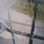 BK_Tetraeder-Blick-durch-die-Gitterroste.webp