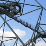 BK_Treppen-zu-den-Plattformen.webp